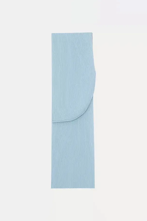Cable Knit Wool and Cashmere Hat Scarf
