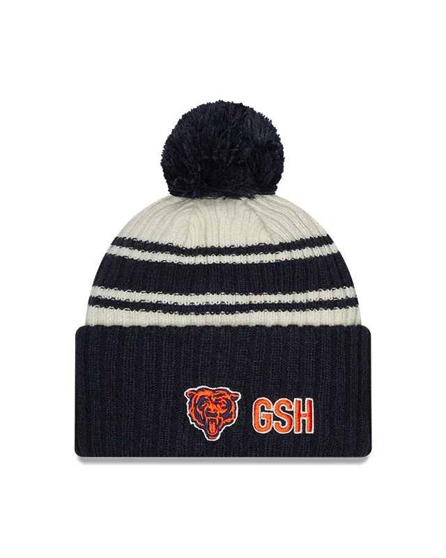 Chicago Bears New Era 2022 Sideline - Sport Cuffed Pom Knit Hat - Cream/Navy