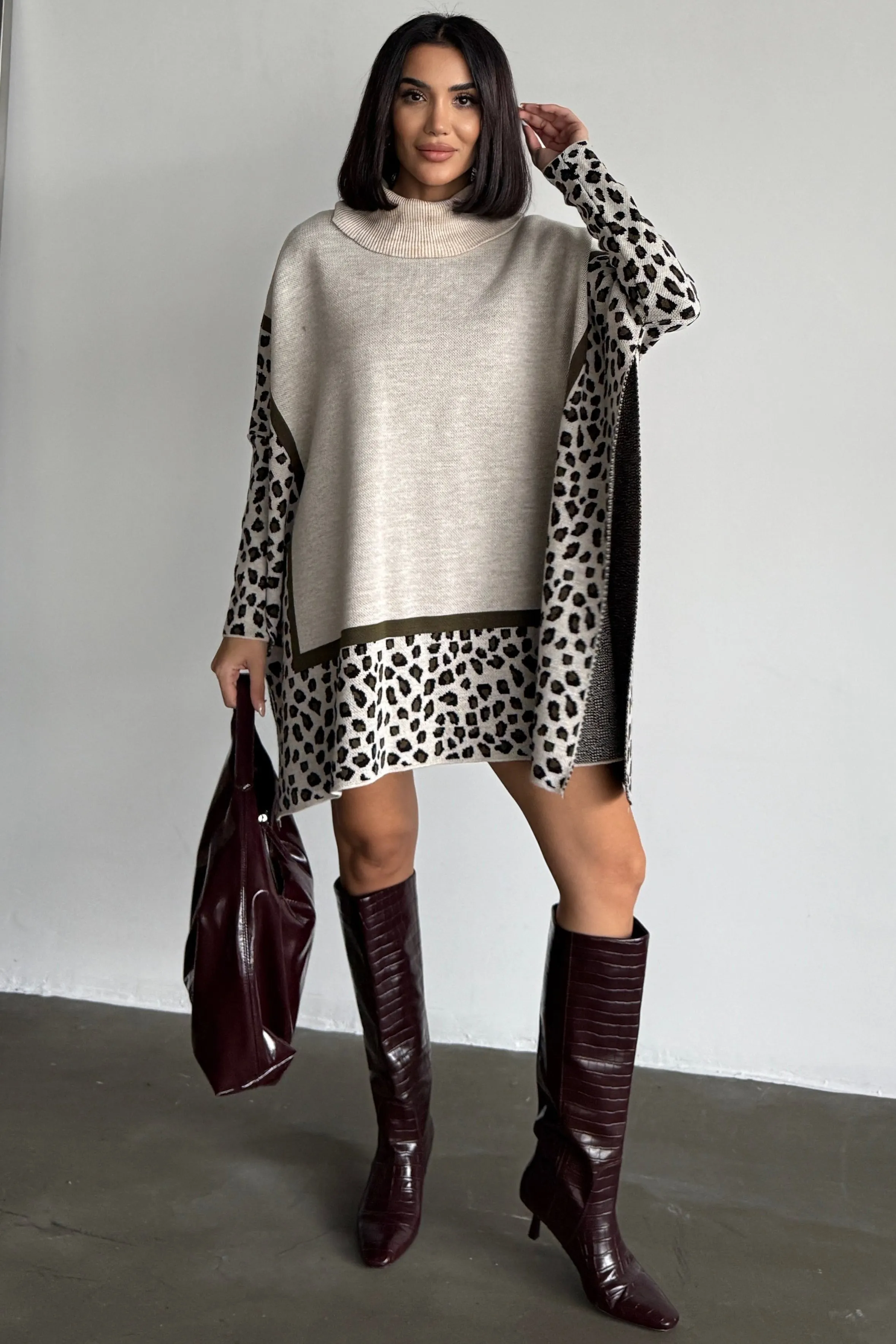 Cozy Leopard High-Neck Jumper - Khaki