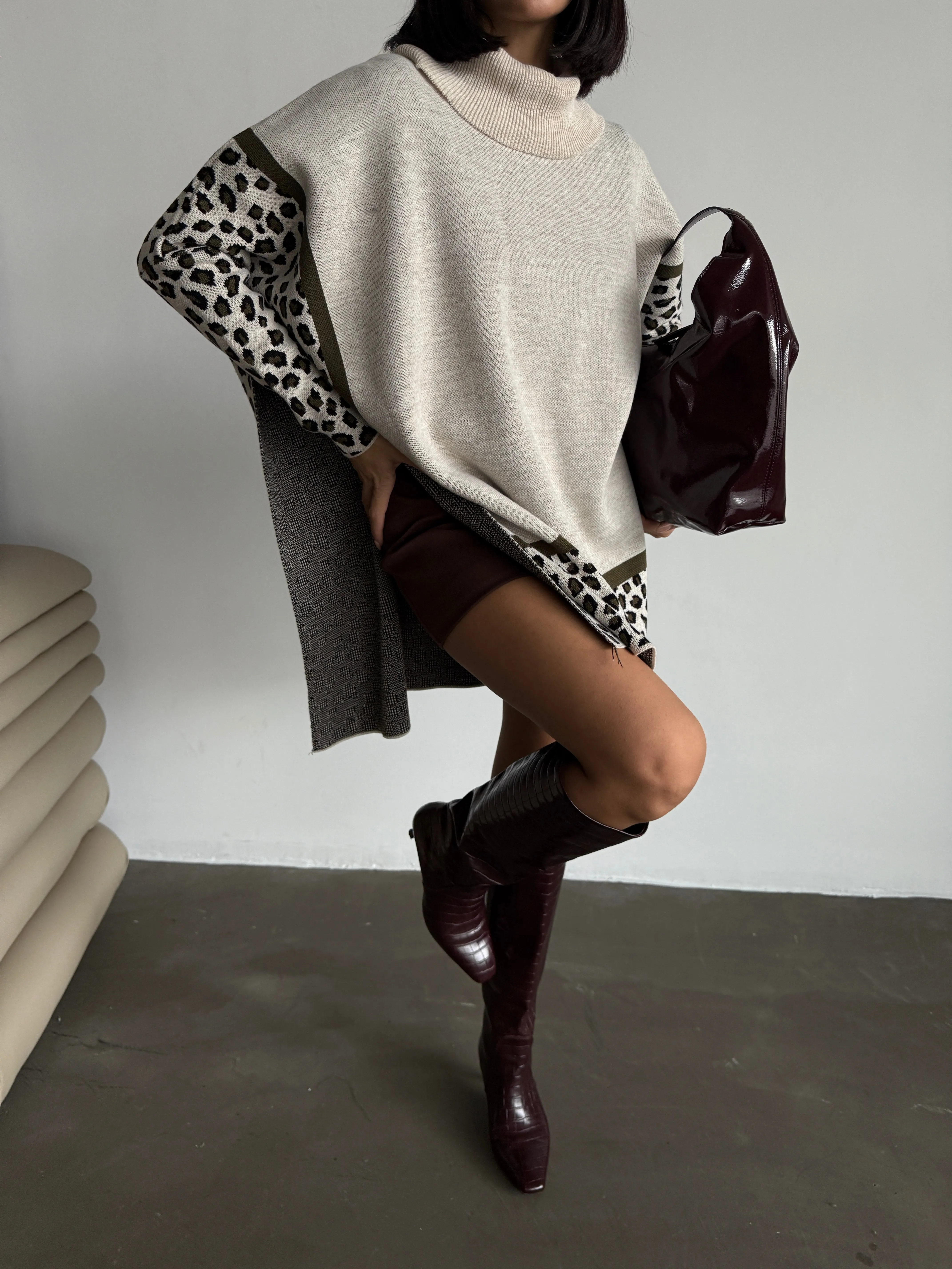 Cozy Leopard High-Neck Jumper - Khaki
