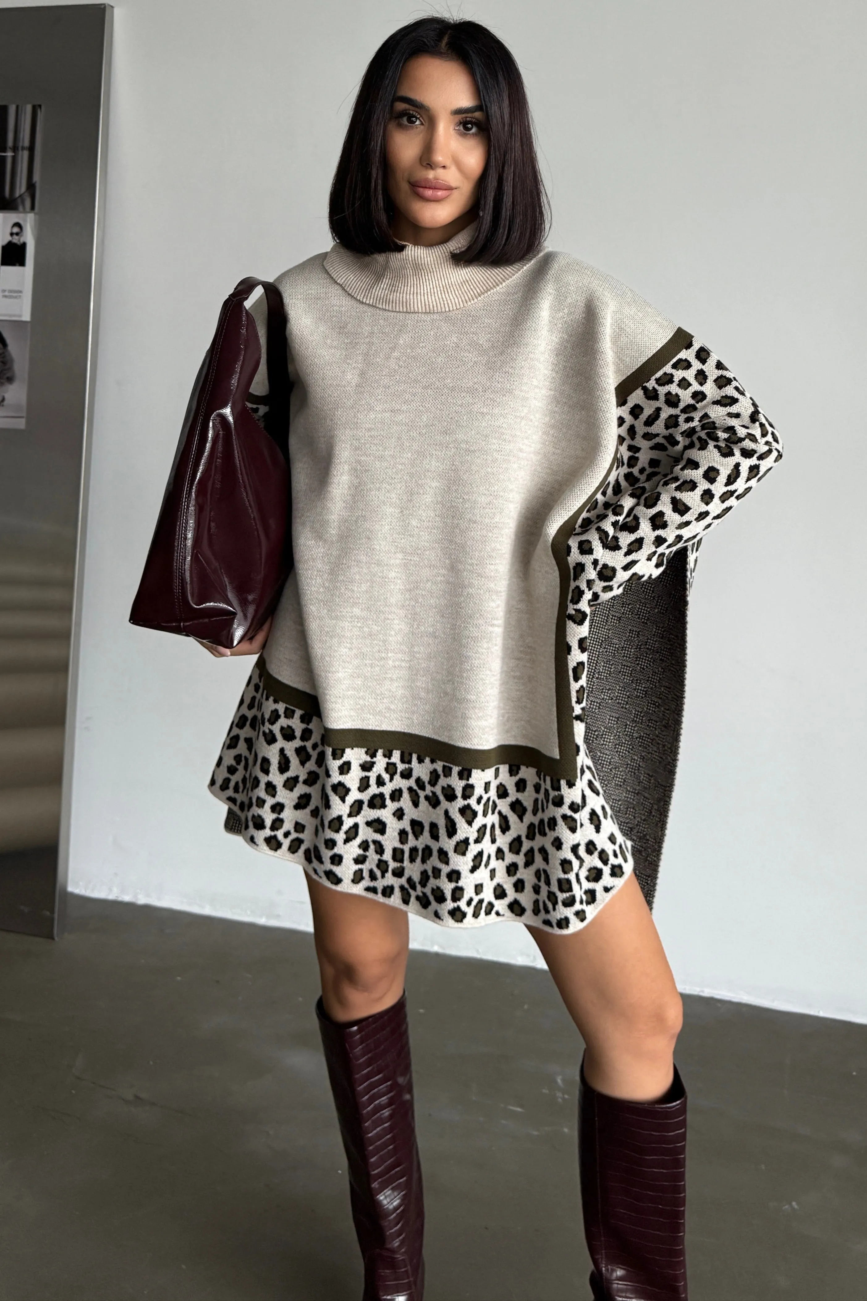 Cozy Leopard High-Neck Jumper - Khaki