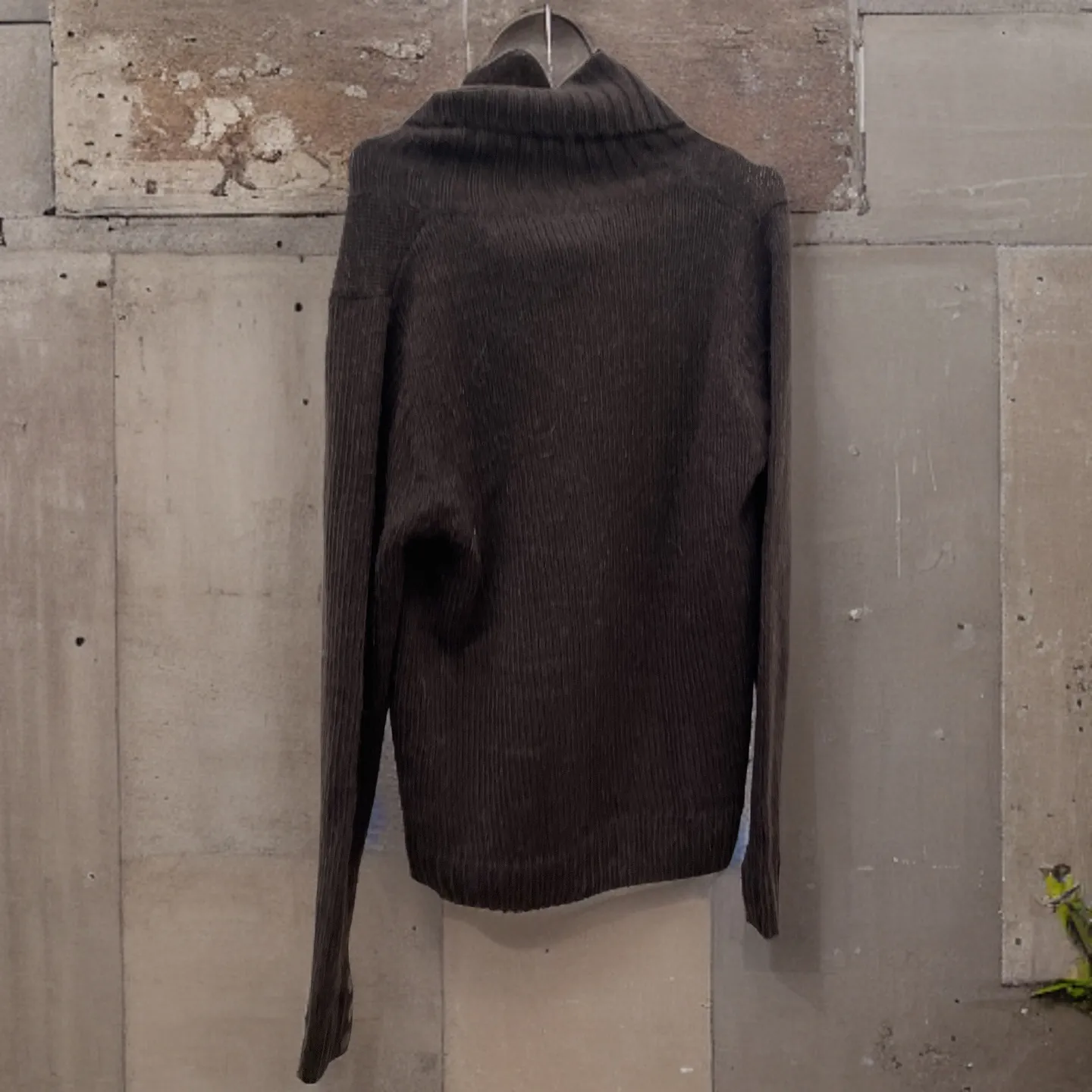Rubynee Vintage y2k zara cotton rollup brown jumper