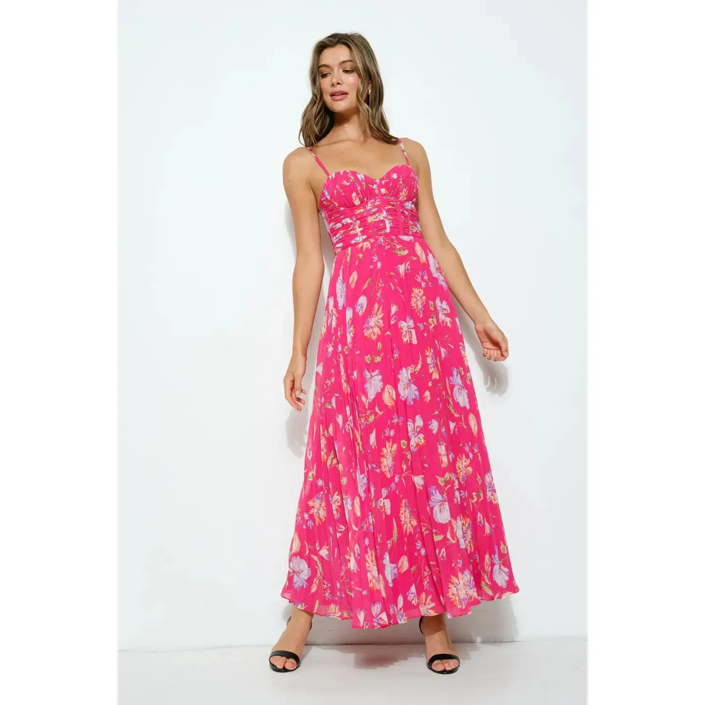 SLEEVELESS PLEATED DRESS